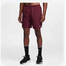 Nike - Challenger Shorts Midnight Maroon