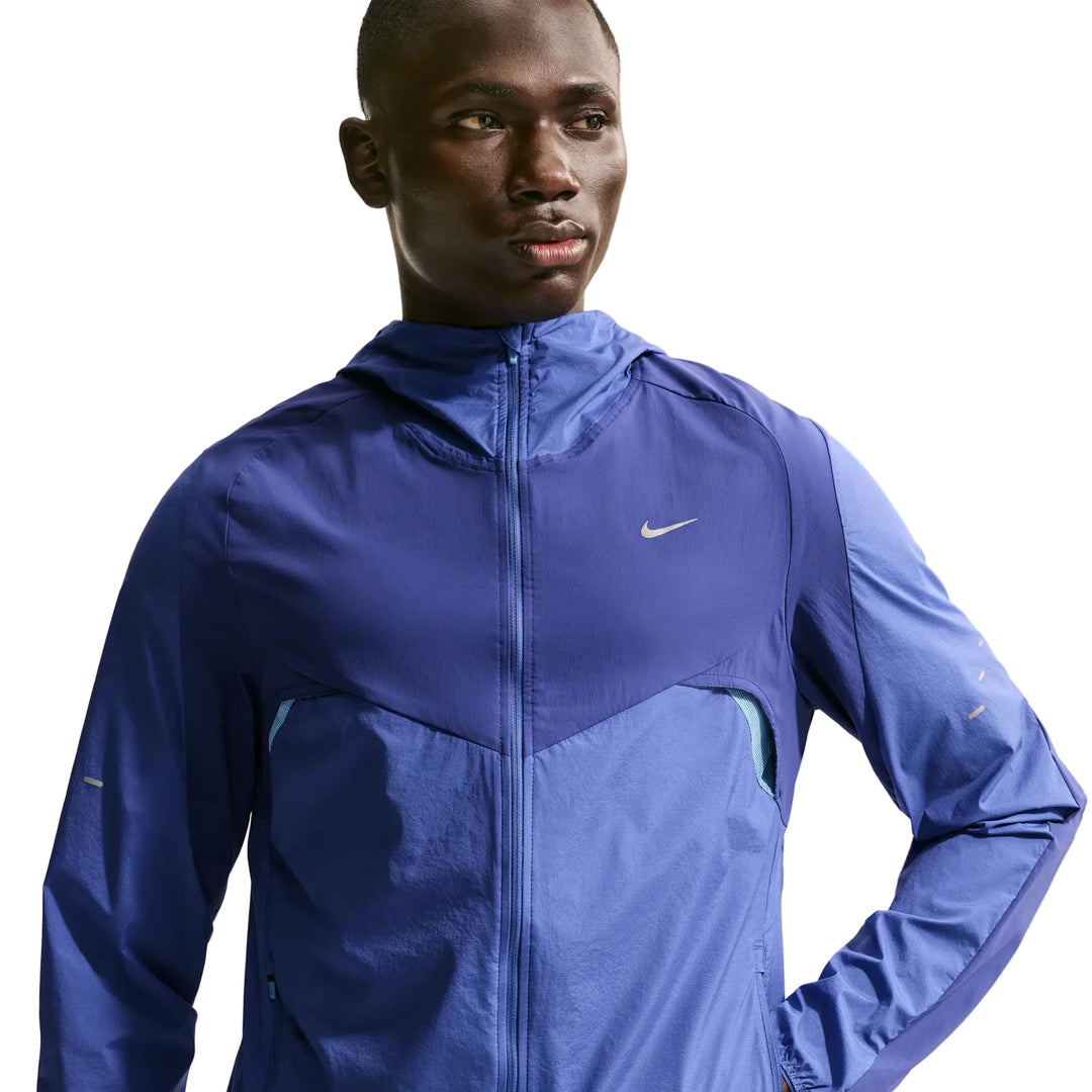 Nike - UV plus Jacket Royal Pulse