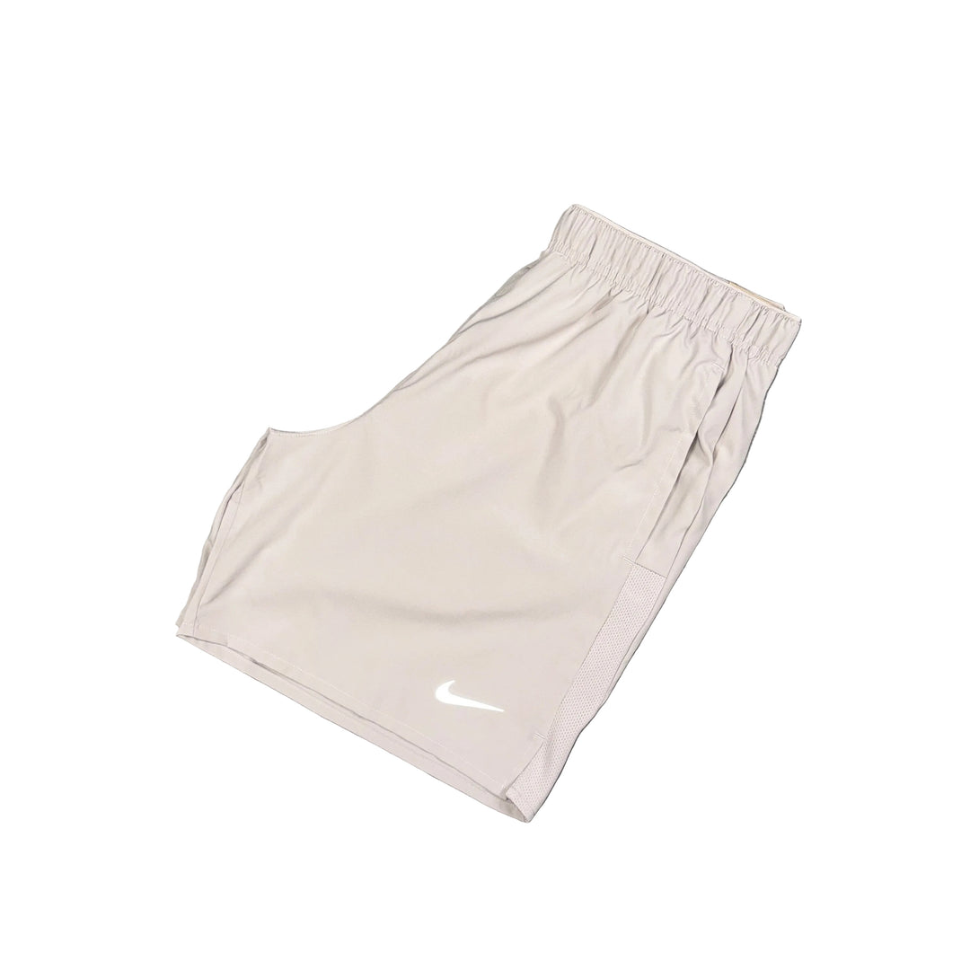 Nike - Challenger Shorts Moonstone