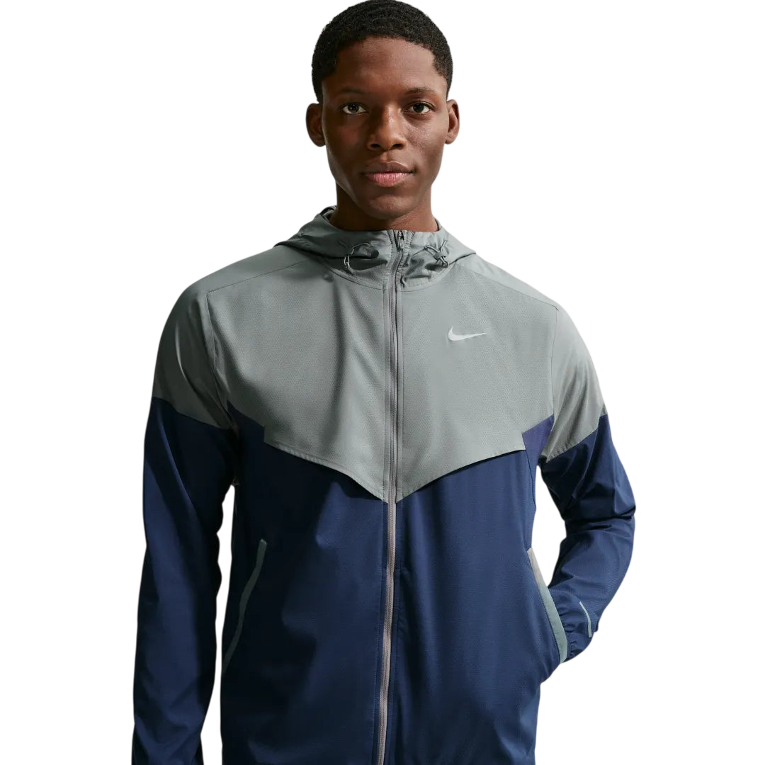 Nike Impossibly Light Windrunner Running Jacket - Smoke Grey/Obsidian